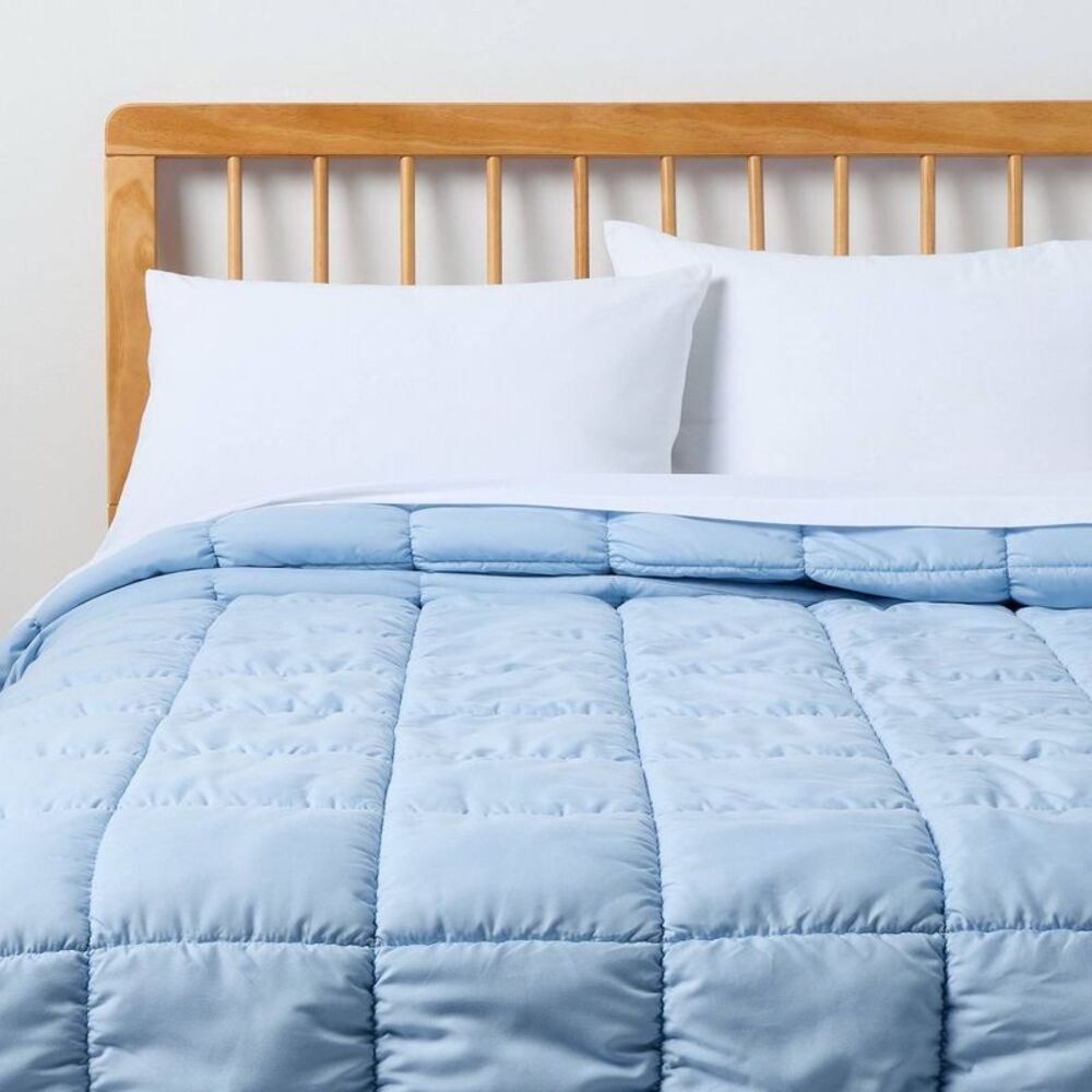 Full/Queen Box Stitch Puffer Comforter Light Blue - Room Essentials